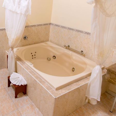 Hotel Casona Misiones Querétaro Eksteriør billede