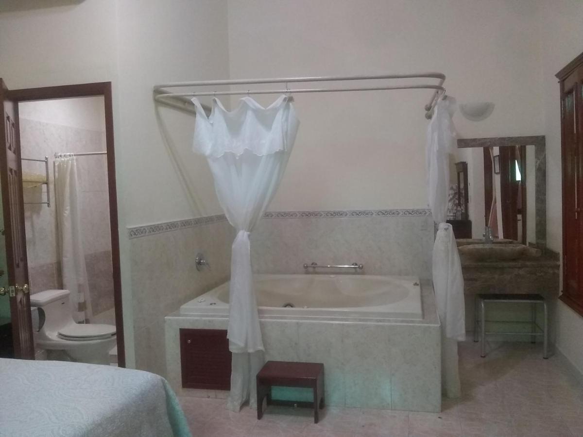 Hotel Casona Misiones Querétaro Eksteriør billede